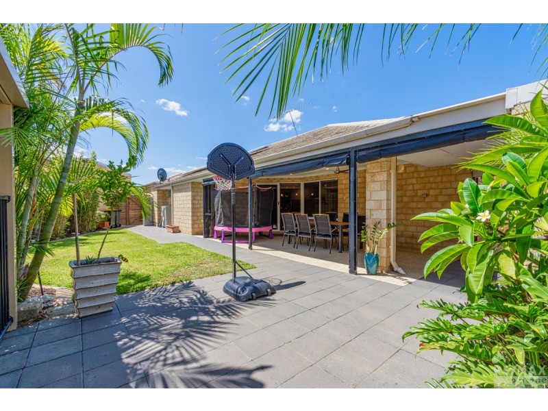 9 Triller Bend, Tapping WA 6065