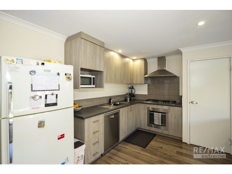 44 Pickering Gardens, Alkimos WA 6038