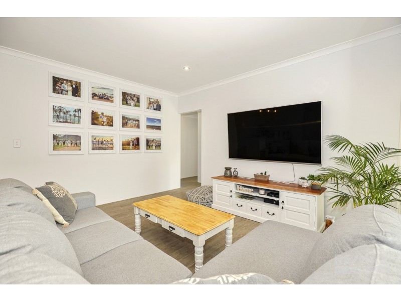 4 Celeste Street, Eglinton WA 6034