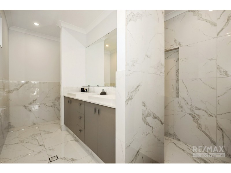 4 Celeste Street, Eglinton WA 6034