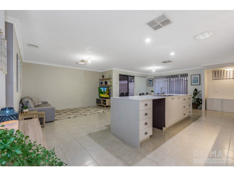 31 Fairbourne Approach, Butler WA 6036