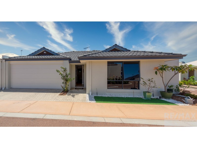 18/15 Crosthwait Circle, Tapping WA 6065