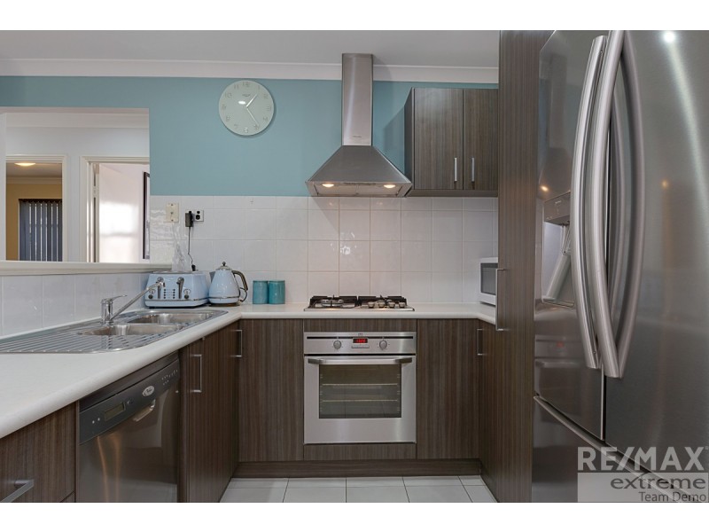 18/15 Crosthwait Circle, Tapping WA 6065