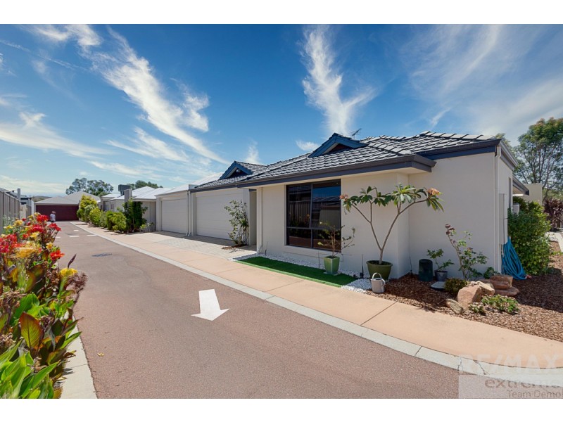 18/15 Crosthwait Circle, Tapping WA 6065