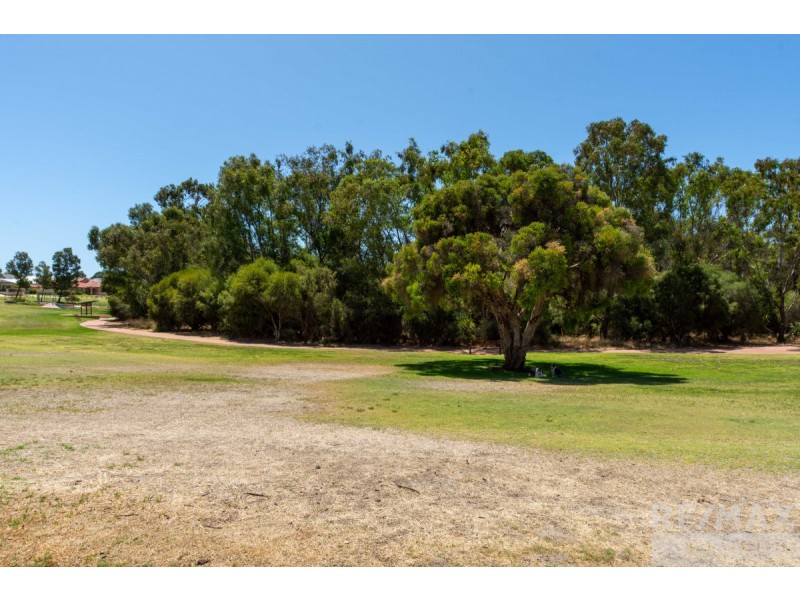 18/15 Crosthwait Circle, Tapping WA 6065