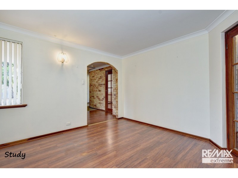 7 Villa Court, Kallaroo WA 6025