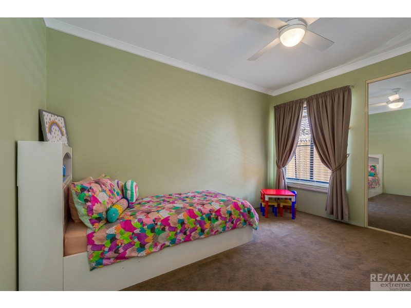 10 Leighton Gardens, Tapping WA 6065