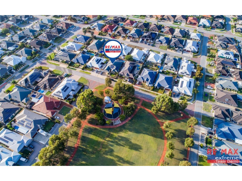 10 Leighton Gardens, Tapping WA 6065