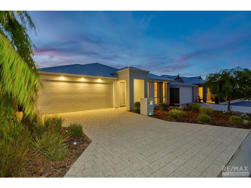 11 Scripta Way, Jindalee WA 6036