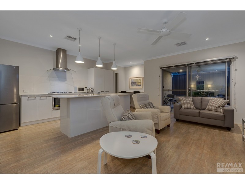 11 Scripta Way, Jindalee WA 6036