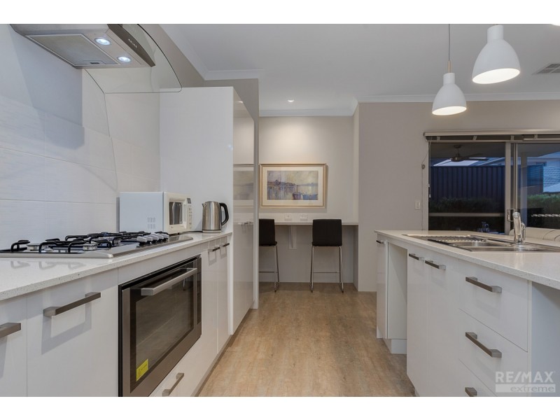 11 Scripta Way, Jindalee WA 6036