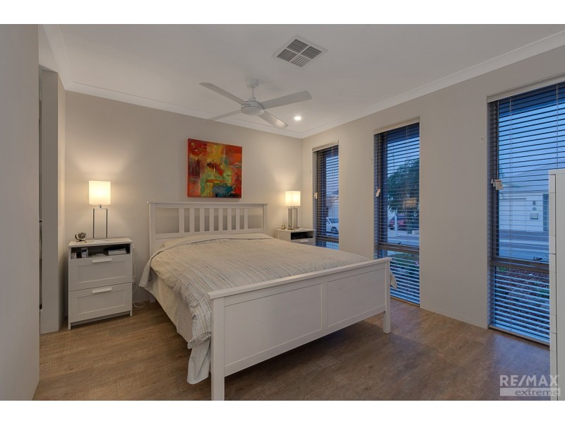 11 Scripta Way, Jindalee WA 6036