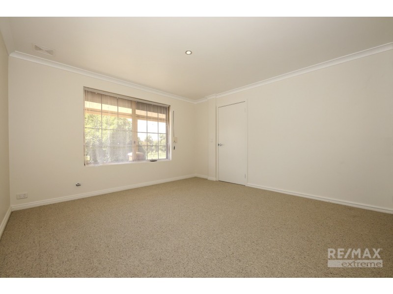 5 Dalvik Avenue, Merriwa WA 6030