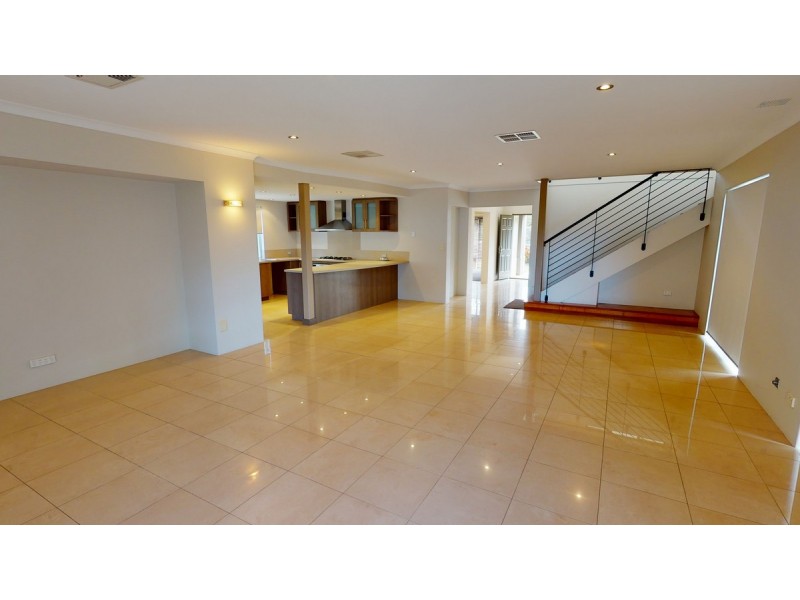 10 Moonflight Crescent, Iluka WA 6028