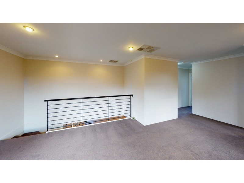 10 Moonflight Crescent, Iluka WA 6028