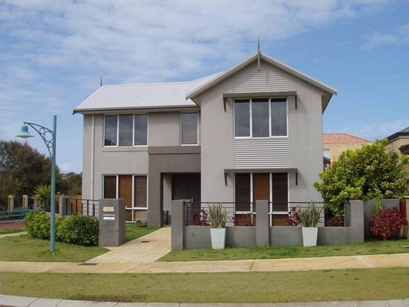 10 Moonflight Crescent, Iluka WA 6028