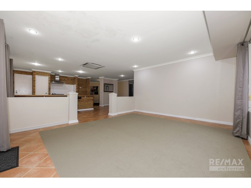 1 Kilmarnock Loop, Kinross WA 6028