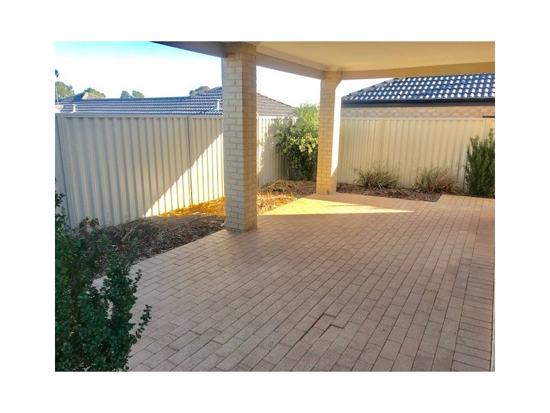 41 Traminer Way, Pearsall WA 6065