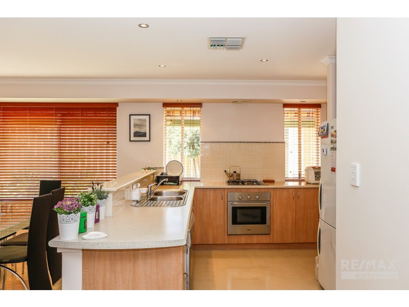 2 Kartner Road, Tapping WA 6065
