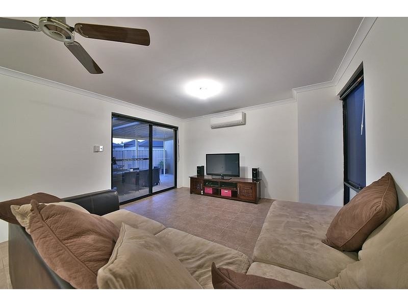 33B Navarre Way, Butler WA 6036