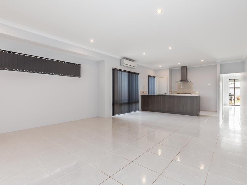 23 Hollyford Parade, Butler WA 6036