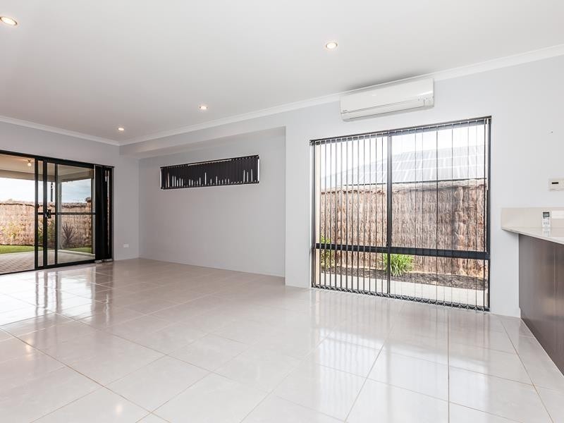 23 Hollyford Parade, Butler WA 6036