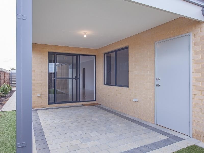 23 Hollyford Parade, Butler WA 6036