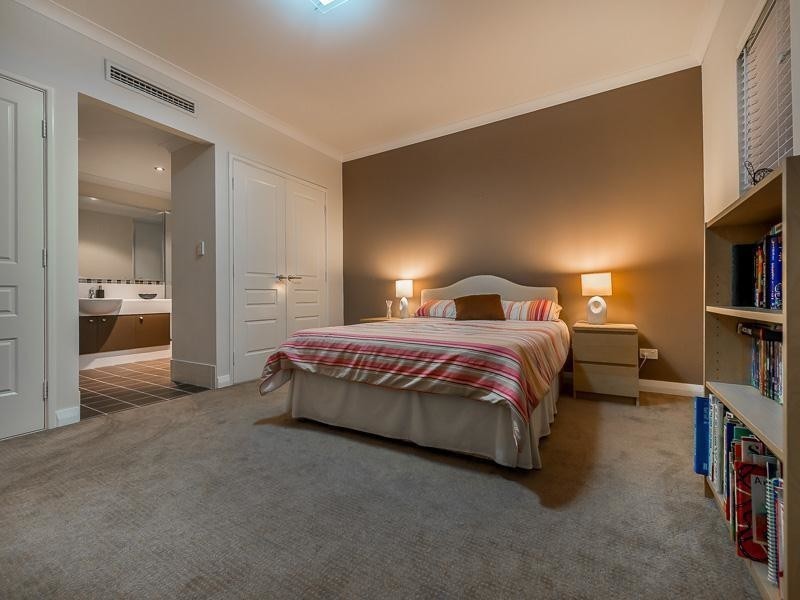 11 Piermont Avenue, Burns Beach WA 6028