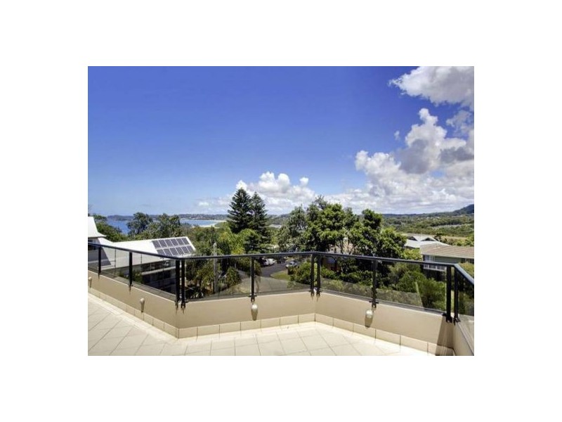 13 Spoon Bay Road, Forresters Beach NSW 2260