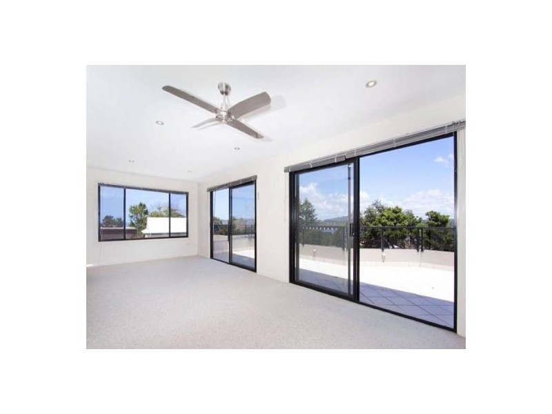 13 Spoon Bay Road, Forresters Beach NSW 2260