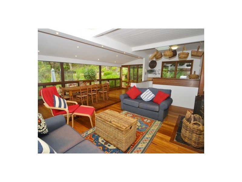 313 The Scenic Rd, Macmasters Beach NSW 2251