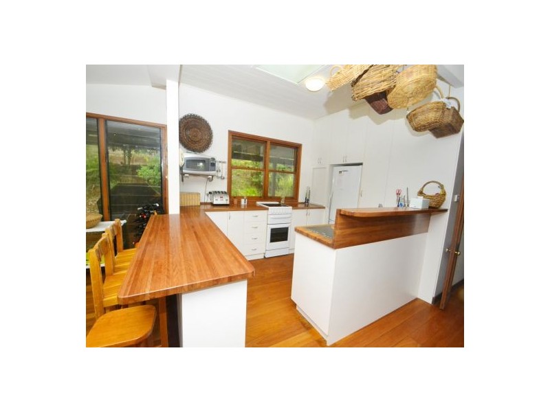 313 The Scenic Rd, Macmasters Beach NSW 2251
