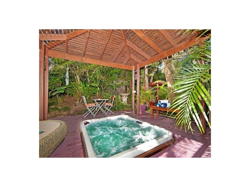 51 Barry Street, Bateau Bay NSW 2261