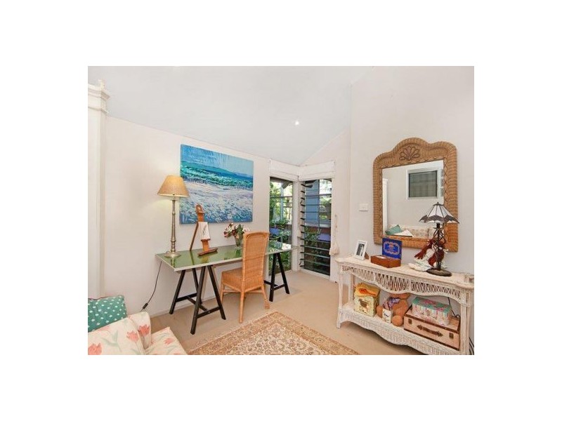 51 Barry Street, Bateau Bay NSW 2261