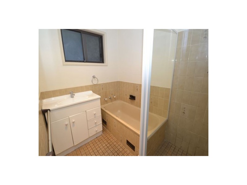 1 Marangani Avenue, North Gosford NSW 2250