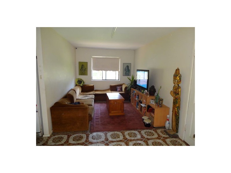 2 Maas Parade, Forresters Beach NSW 2260