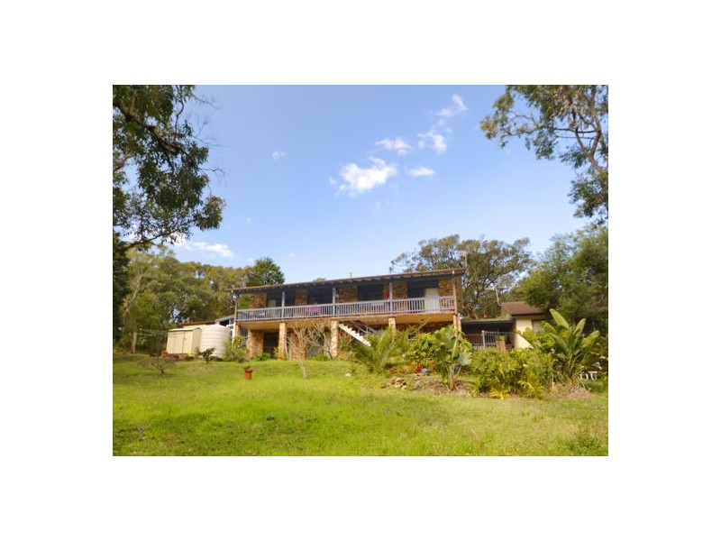 2 Maas Parade, Forresters Beach NSW 2260