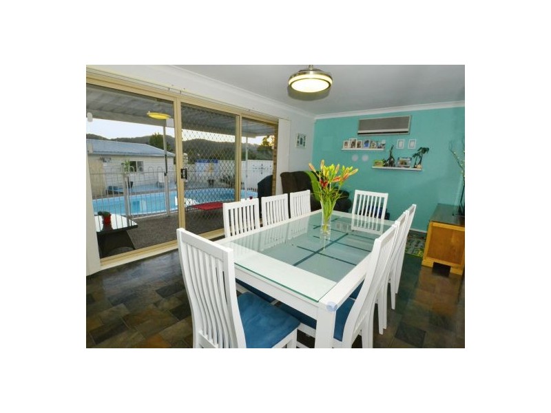 9 Peta Close, Bateau Bay NSW 2261