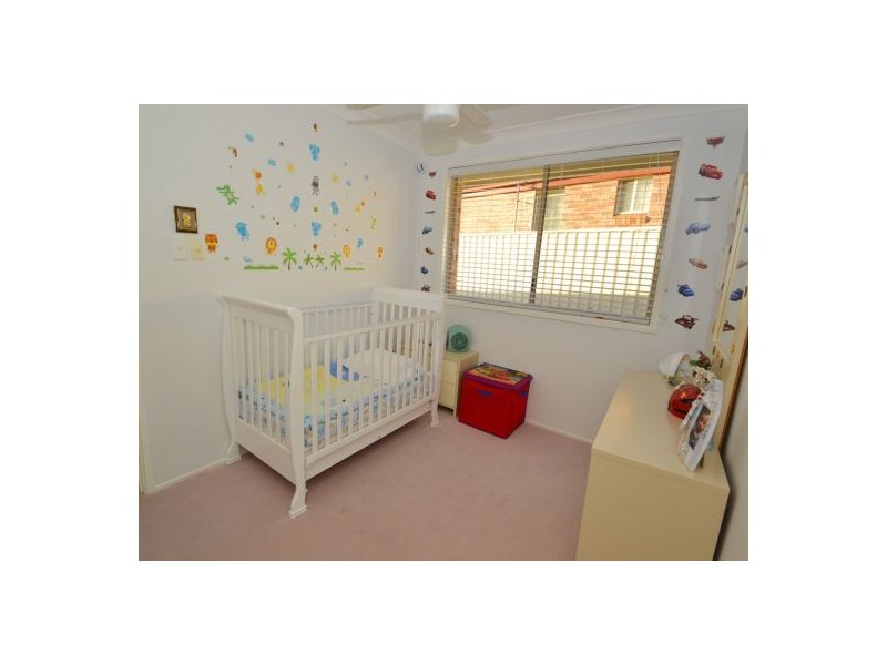 9 Peta Close, Bateau Bay NSW 2261