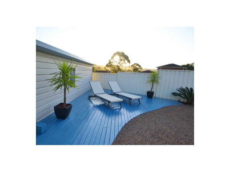 9 Peta Close, Bateau Bay NSW 2261