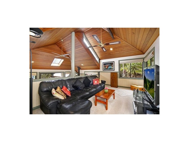 13 Hibiscus Avenue, North Avoca NSW 2260