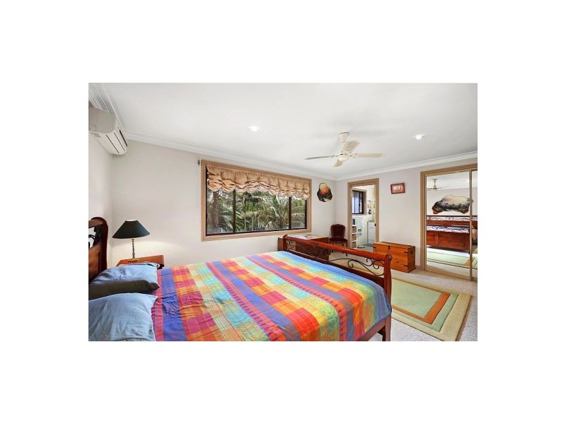 13 Hibiscus Avenue, North Avoca NSW 2260