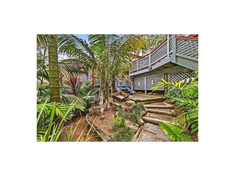 13 Hibiscus Avenue, North Avoca NSW 2260