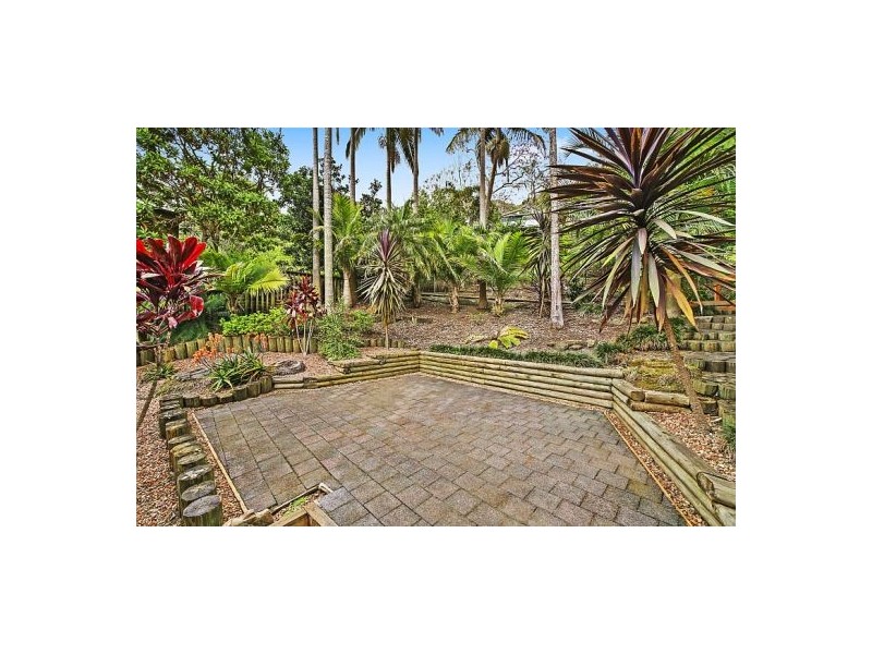 13 Hibiscus Avenue, North Avoca NSW 2260