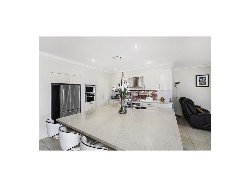 29 Sabrina Avenue, Bateau Bay NSW 2261