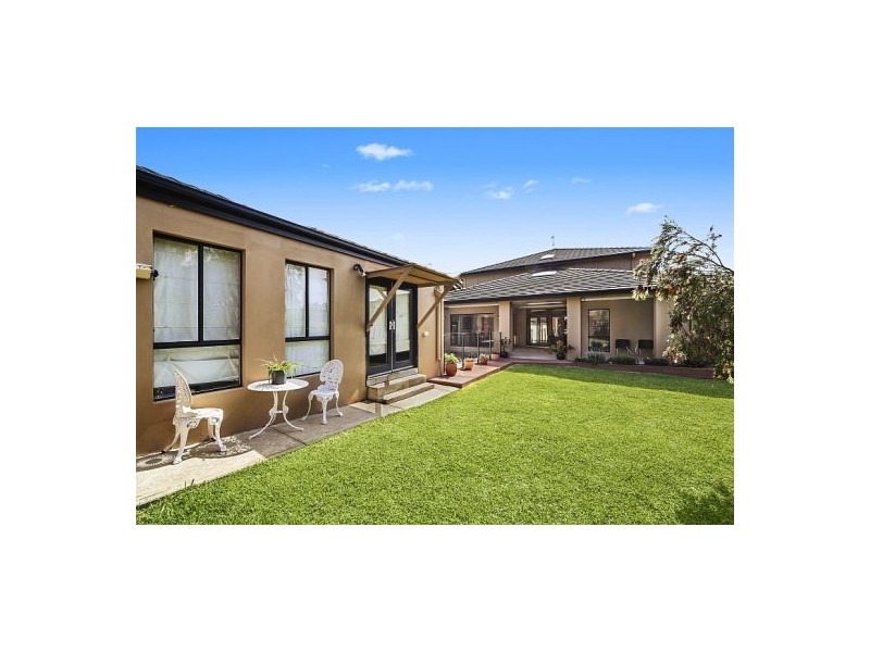 29 Sabrina Avenue, Bateau Bay NSW 2261