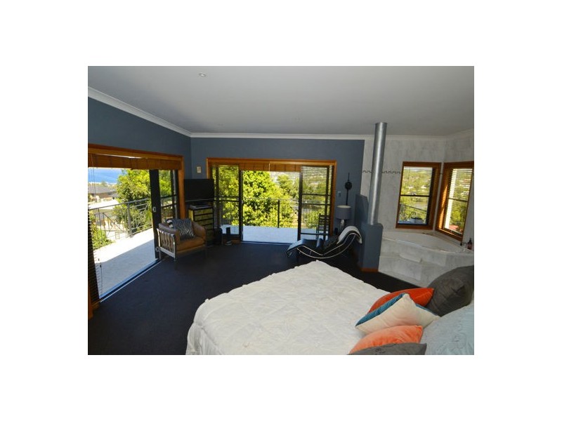 50 McGee Avenue, Wamberal NSW 2260