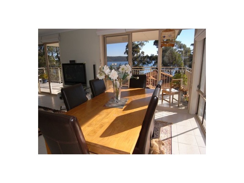 321 Avoca Drive, Green Point NSW 2251