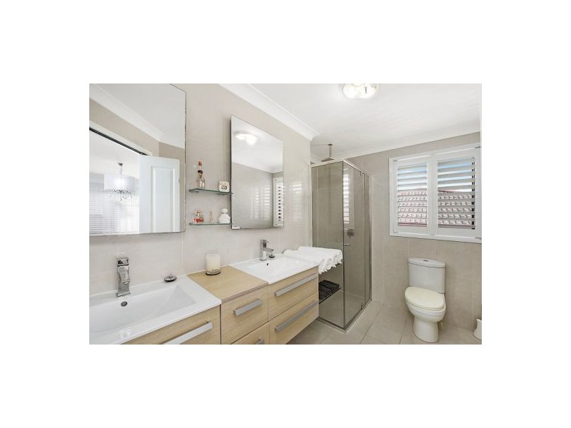 8 Stringybark Close, Terrigal NSW 2260