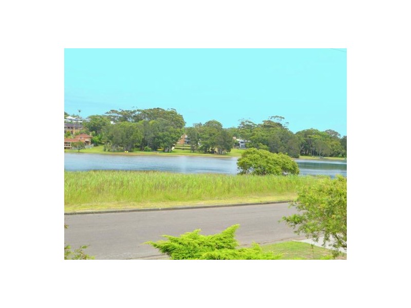 20 Lake View Road, Wamberal NSW 2260